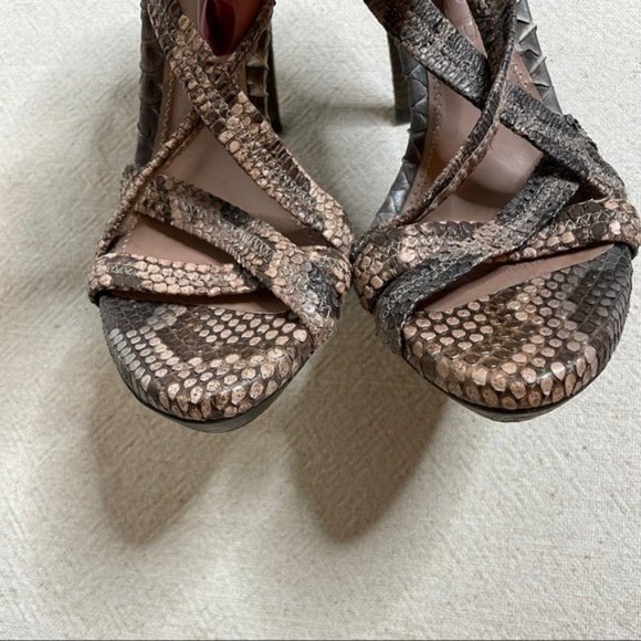 Burberry Python Snakeskin Brown Platform Strappy Sandals 10 - Picture 4 of 8